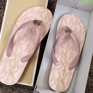Brand New Michael Kors Flip Floos